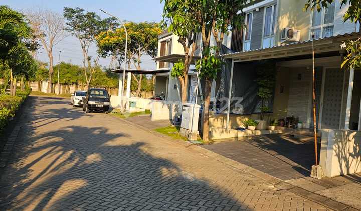 Langka Murah Minimalis Siap Huni Carport 2 Mobil ! Jual Rumah Citraland Greenlake Surabaya Barat 2