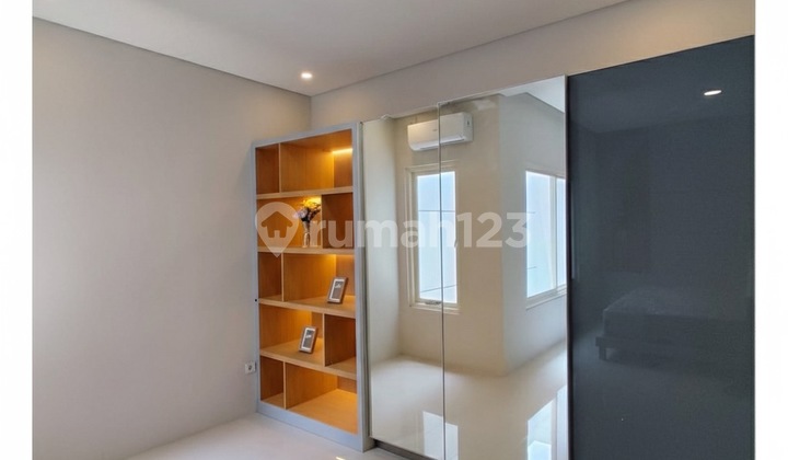 Baru Minimalis 2lante Lebar 7 Full Furnished Ac Surabaya Barat ! Jual Dian Istana 2