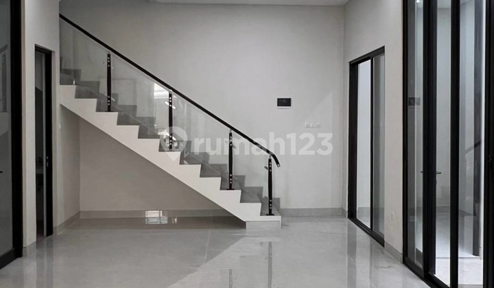 Minimalis 2lantai Siap Huni Lebar 8 Dian Istana Surabaya Barat ! Jual Rumah Dian Istana Surabaya Barat 