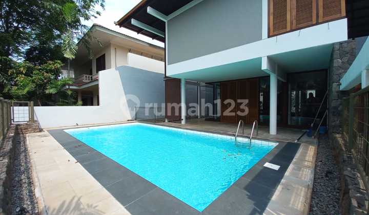 Quiet, Beautiful, and Comfortable Home in Permata Hijau 2