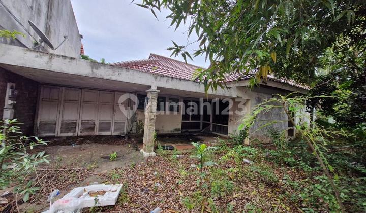 Di Jual Rumah lama hitung tanah di  Jl. Bangka Pela Jakarta Selatan 2
