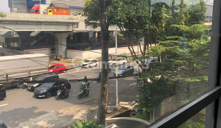 Space Office Arthasammarsa Building in front of MRT Fatmawati