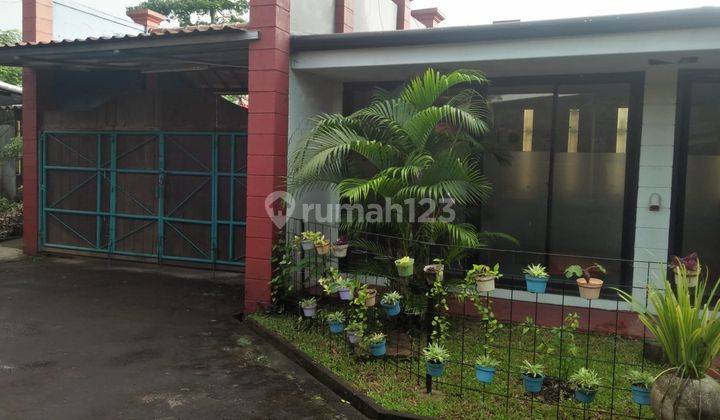 Disewakan Rumah untuk Bisnis dan Tempat Tinggal di Meruya Selatan 4