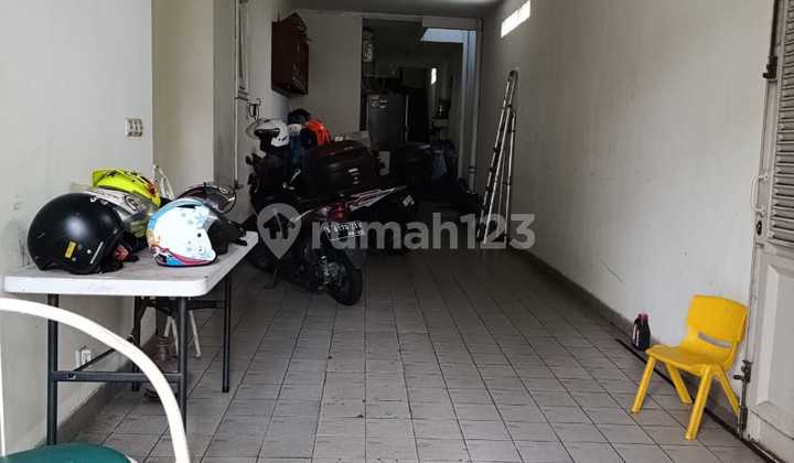 At the House on Berlian I Dead End, West Cilandak, South Jakarta 2