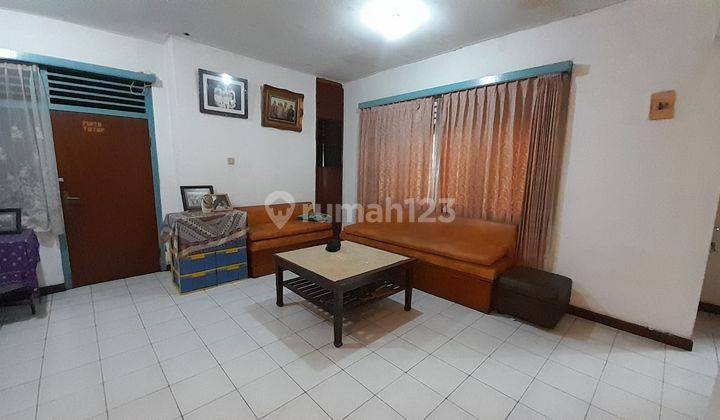 1 unit Rumah Lama 2 Tingkat di Kemandoran, Kebayoran Lama Jakarta Selatan 2