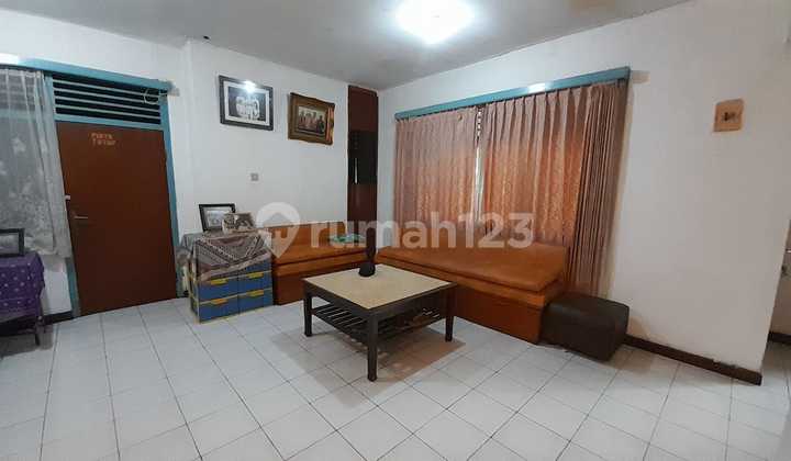 Dijual 1 Unit Rumah Lama 2 Tingkat di Kemandoran, Kebayoran Lama Jakarta Selatan 2