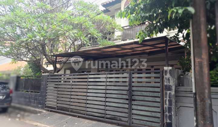 Disewa Rumah 2 Lantai Lokasi Di Cempaka Putih, Jakarta Pusat