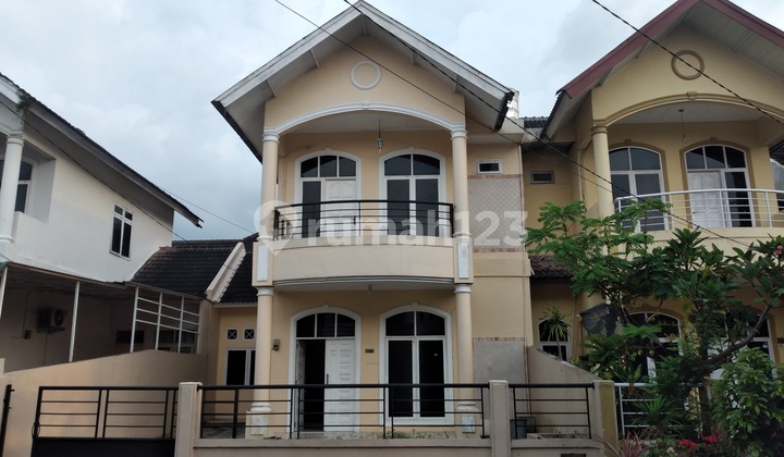Dijual Cepat Rumah 2 Lantai Lokasi Citra Wisata. Turun Harga 2