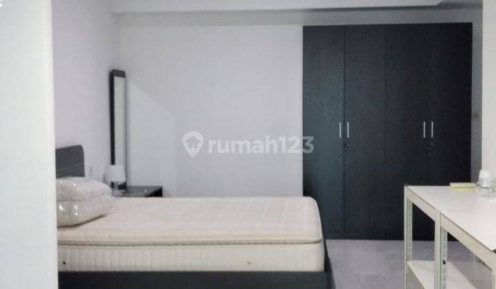 Di Sewakan Unit Apartemen Manhattan Full Furnish & Lux 2