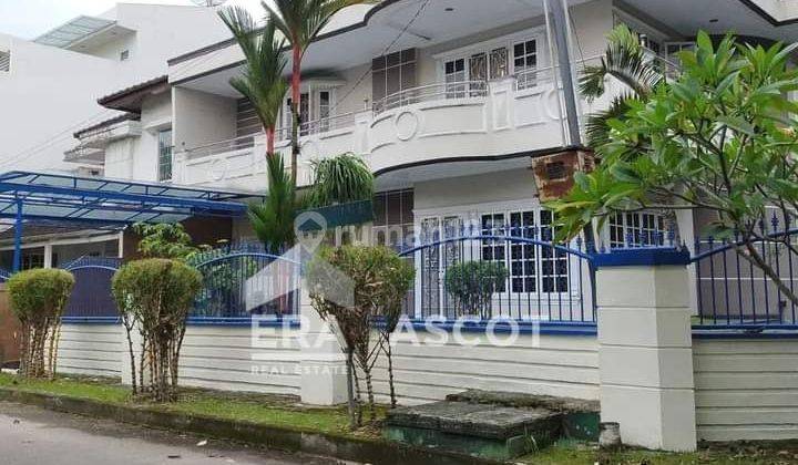 Dijual Rumah Hook Inti Kota Medan Komplek Taman Malibu Siap Huni 1