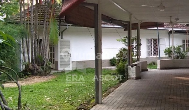 Rumah Hook Inti Kota Lokasi Prime Hitung Tanah, Jalan samanhudi 6