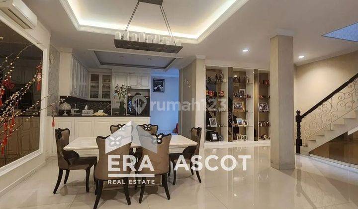 Dijual Rumah Murah Inti Kota Komplek Elite Taman Malibu Medan