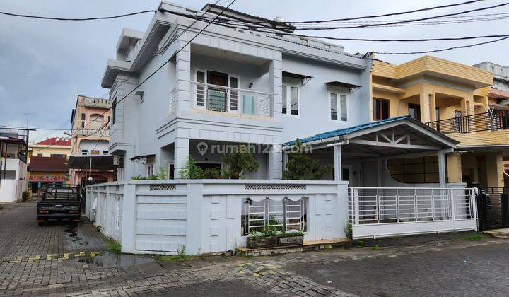 Dijual Rumah Hook 2 Lantai Lokasi Strategis Graha Sunggal 1