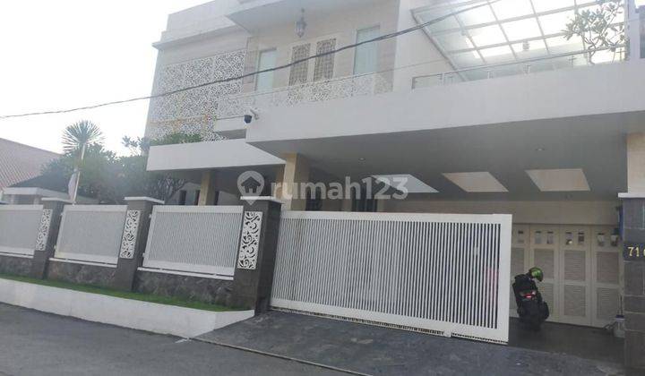 Disewakan Rumah Mewah Full Furnish, Fasilitas Lengkap, Strategis  2