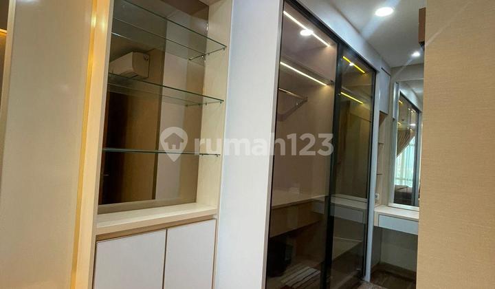 Reiz Condo Apartment Unit for Sale, Move-In Ready with Luxury Furniture.