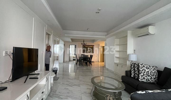 Disewakan Apartemen Manhattan Full Furnish Tinggal Bawa Koper 2