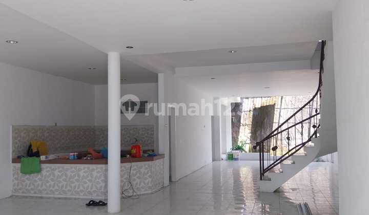 Disewakan Rumah Siap Huni Cocok U Kantor Dan Mes Lokasi Strategis 2