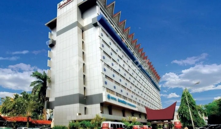 Hotel Bintang 4, Building 10 Floors For Sale at Imam Bonjol Street, Medan