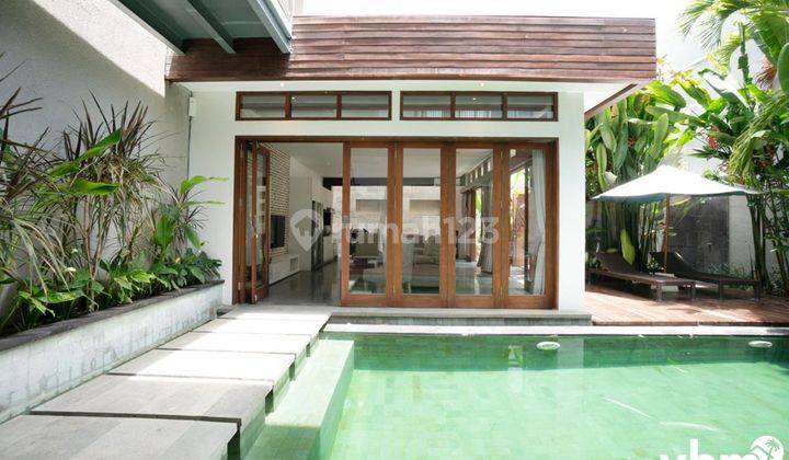 Modern and Spacious Villa in Strategic Location Rumah Furnished Bagus Lainnya - PPJB, Girik, Adat, dll di Cemagi 1