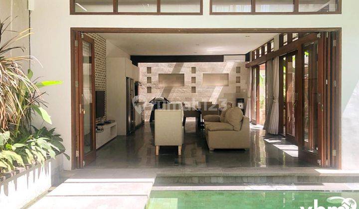 Modern and Spacious Villa in Strategic Location Rumah Furnished Bagus Lainnya - PPJB, Girik, Adat, dll di Cemagi 3