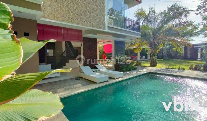 Tropical Style with Big Garden 2 Bedrooms Villa for Yearly Rental in Sanur, Bali Rumah Furnished Bagus SHM - Sertifikat Hak Milik di Sanur, Bali, Sanur 1