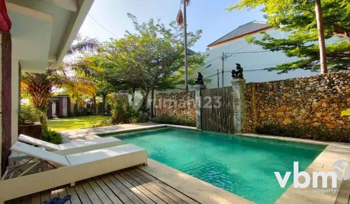 Tropical Style with Big Garden 2 Bedrooms Villa for Yearly Rental in Sanur, Bali Rumah Furnished Bagus SHM - Sertifikat Hak Milik di Sanur, Bali, Sanur 11