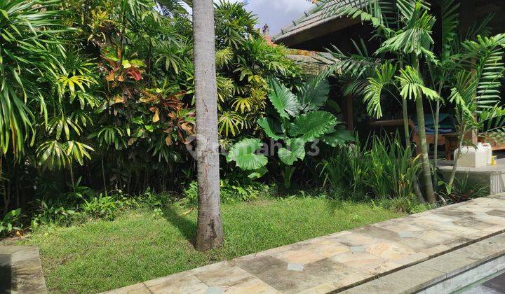Villa cantik dekat pantai Shindu dan pantai karang bali 6