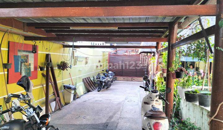 Villa joglo tempat tenang dan nyaman Renon Denpasar Bali  9