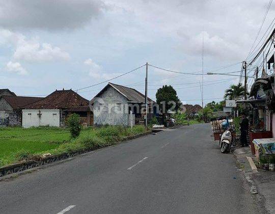 Selling premium land on the main street of Cekomaria, North Denpasar, Bali Indonesia  2