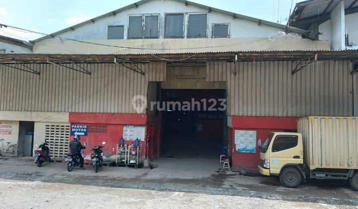 Disewakan Gudang Luas Strategis Tengah Kota di Kiara Condong 3