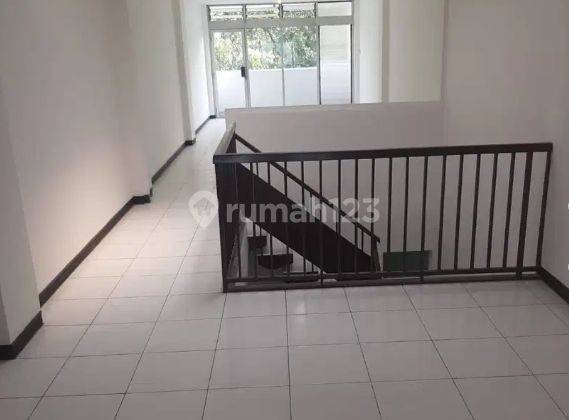 Disewakan Ruko Bagus 3 Lantai Siap Usaha di Mainroad Ahmad Yani 5