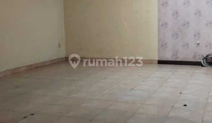 For Sale and For Rent 3-Story Shop House in Poris Tangerang