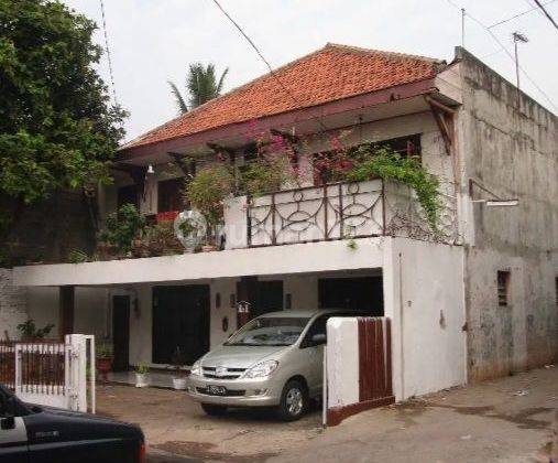 Dijual Rumah Tua di Kebayoran Baru 1