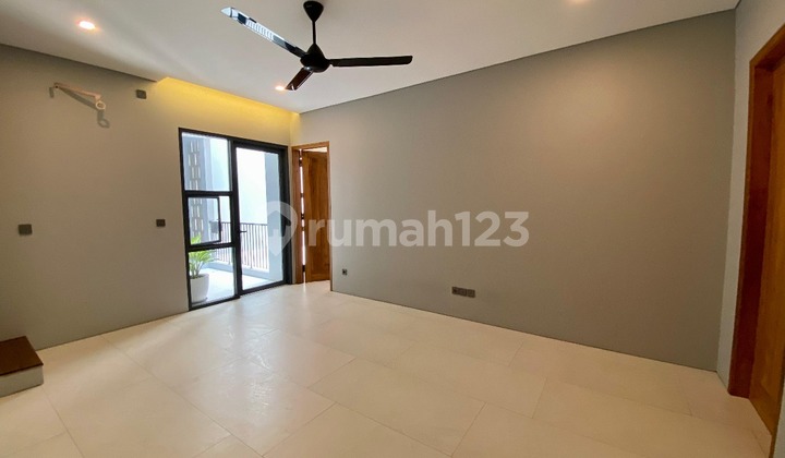 For Sale New 3-Story House in Pondok Indah 2