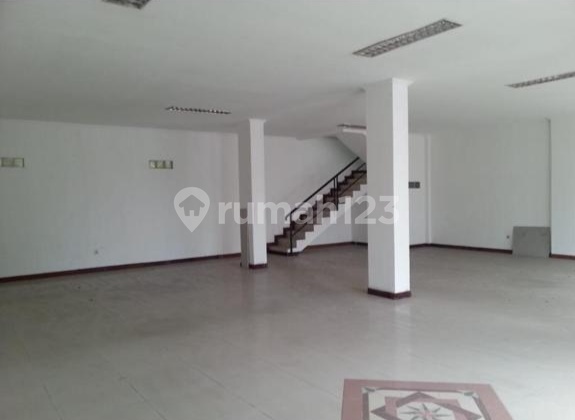 Ruko Gandeng Di Jalan Panjang