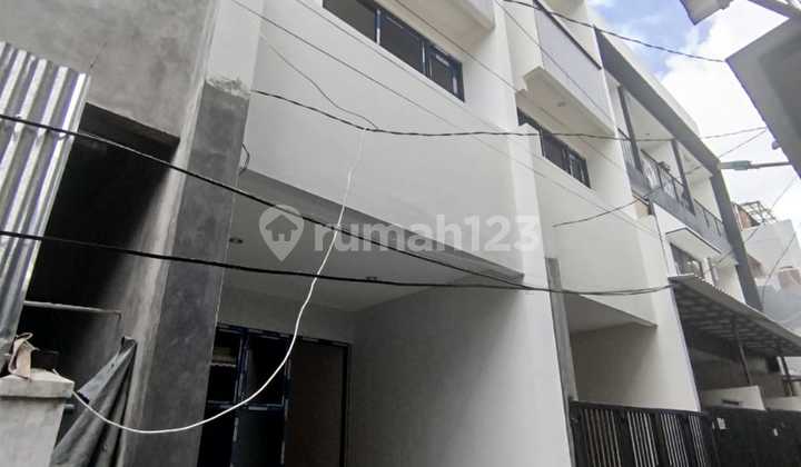 Rumah Baru di Tanjung Duren