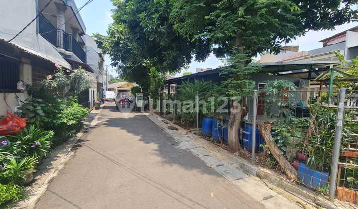 Rumah Baru Bebas Banjir di Tanjung Duren