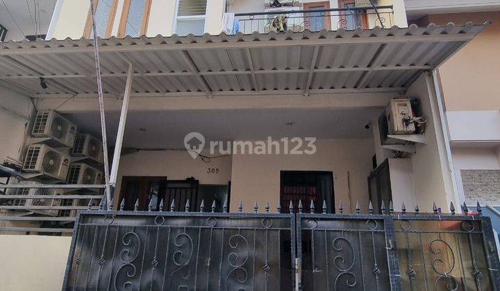 Rumah Kost Roi 8 di Tanjung Duren 1