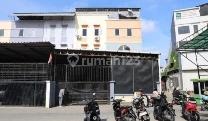 Warehouse in PIK Sentra Integrated Industrial