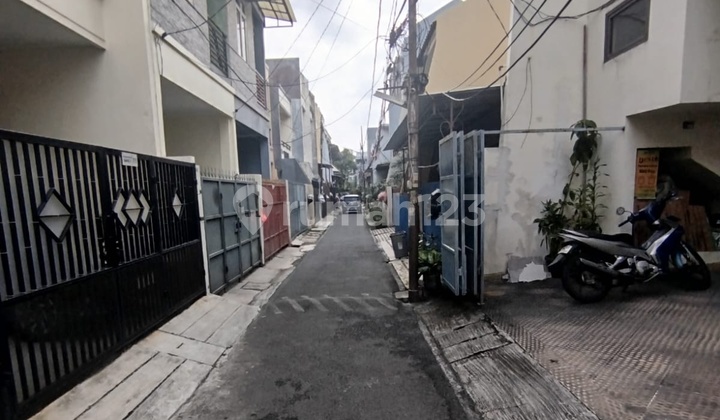 Rumah Baru di Tanjung Duren Selatan 2