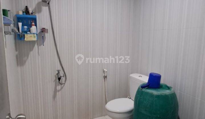 Dijual Rumah Murah Strategis di Tomang 2