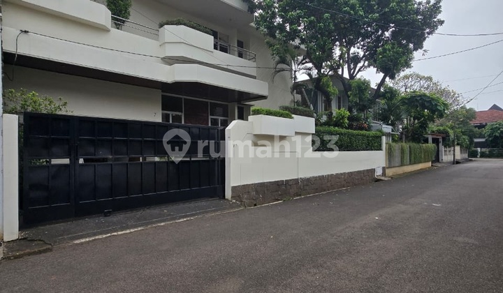 Dijual Rumah di Simprug Permata Kebayoran Lama