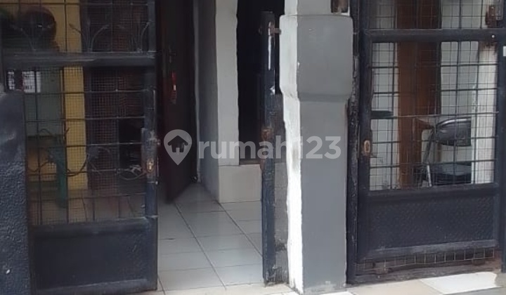 Rumah Tua di Kuningan Rumah Tua di Kuningan