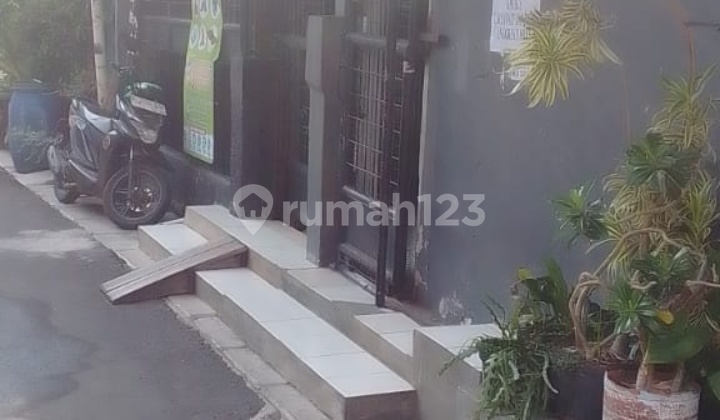 Rumah Tua di Kuningan 2