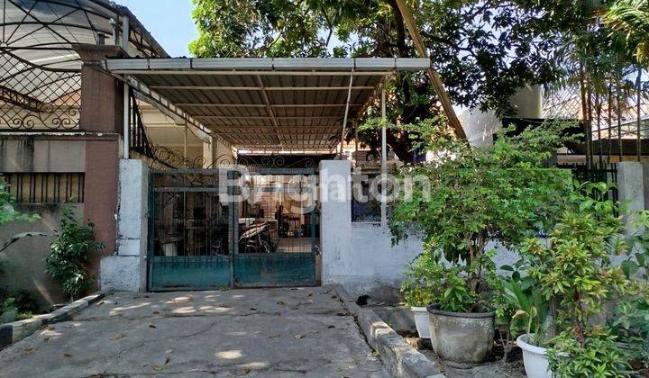 Harga Dibawah Pasaran, Rumah Vintage Di Surabaya Pusat 1