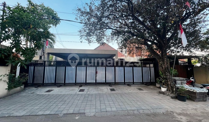 Commercial Property in the Center of Surabaya City 2