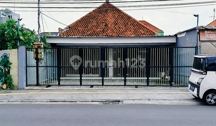 Rumah Usaha Cocok Untuk Kantor Di Area Komersial Jalan Kartini