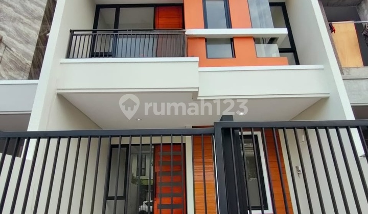 Rumah Baru, Mewah 2 Lantai, Row 3 Mobil Di Pantai Mentari Rumah Baru, Mewah 2 Lantai, Row 3 Mobil Di Pantai Mentari