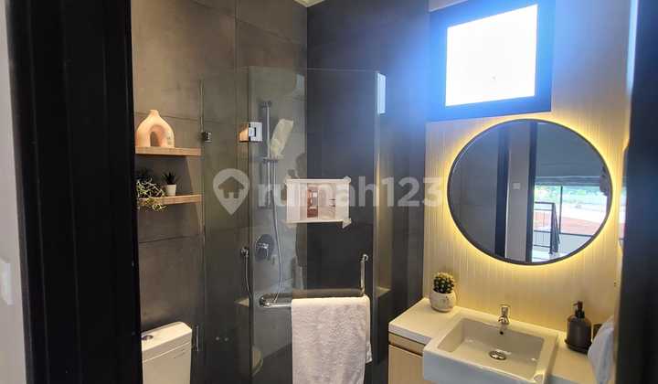 Rumah Hoek Golf Island. bagus. Timur. 3lt.  PPJB 2