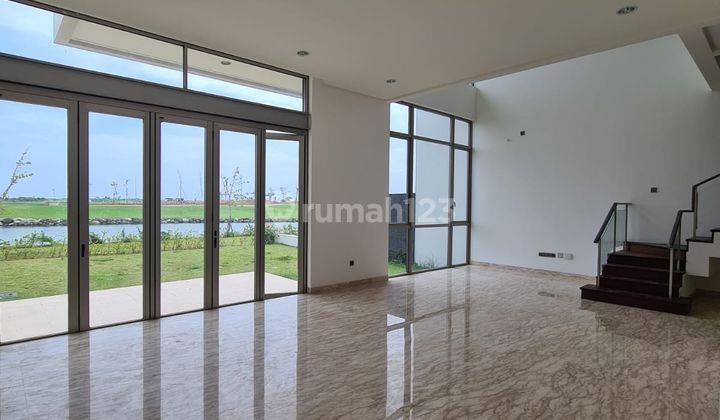 Disewakan Rumah di The Mozart Signature PIK baru 3lantai ada lift 1